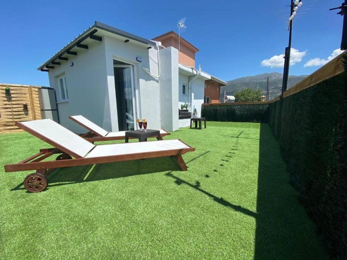 Rooftop Apartment With Garden In ヨアニナ エクステリア 写真
